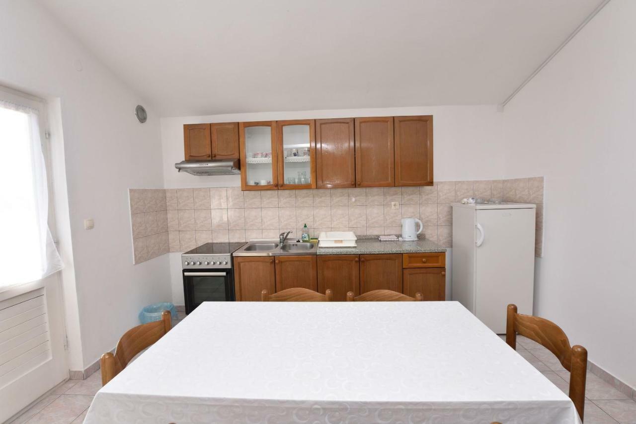 Apartment Damir Примоштен Экстерьер фото