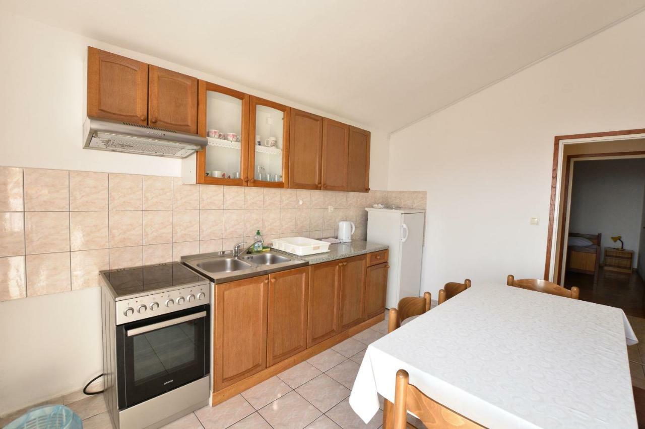 Apartment Damir Примоштен Экстерьер фото