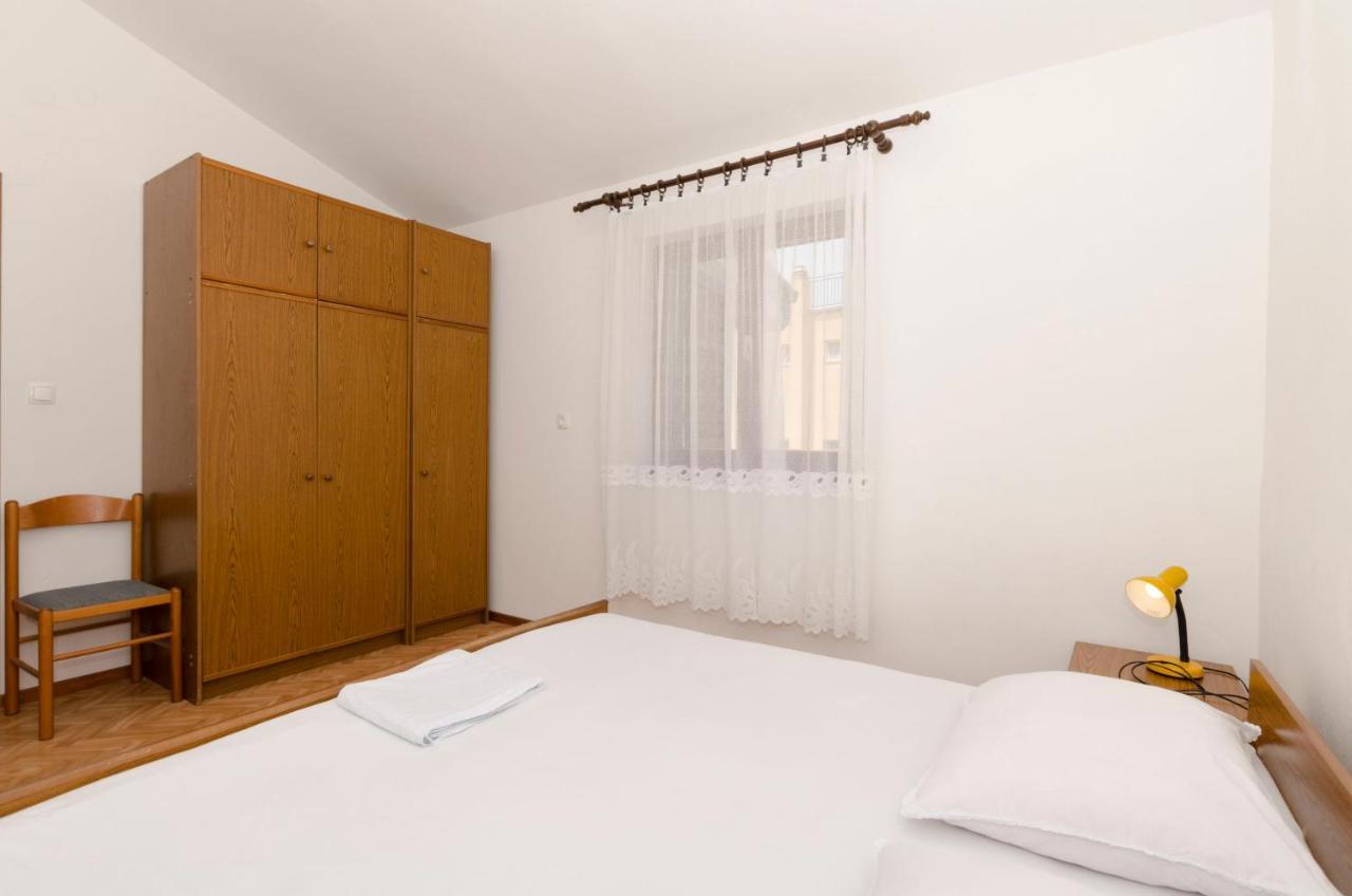 Apartment Damir Примоштен Экстерьер фото